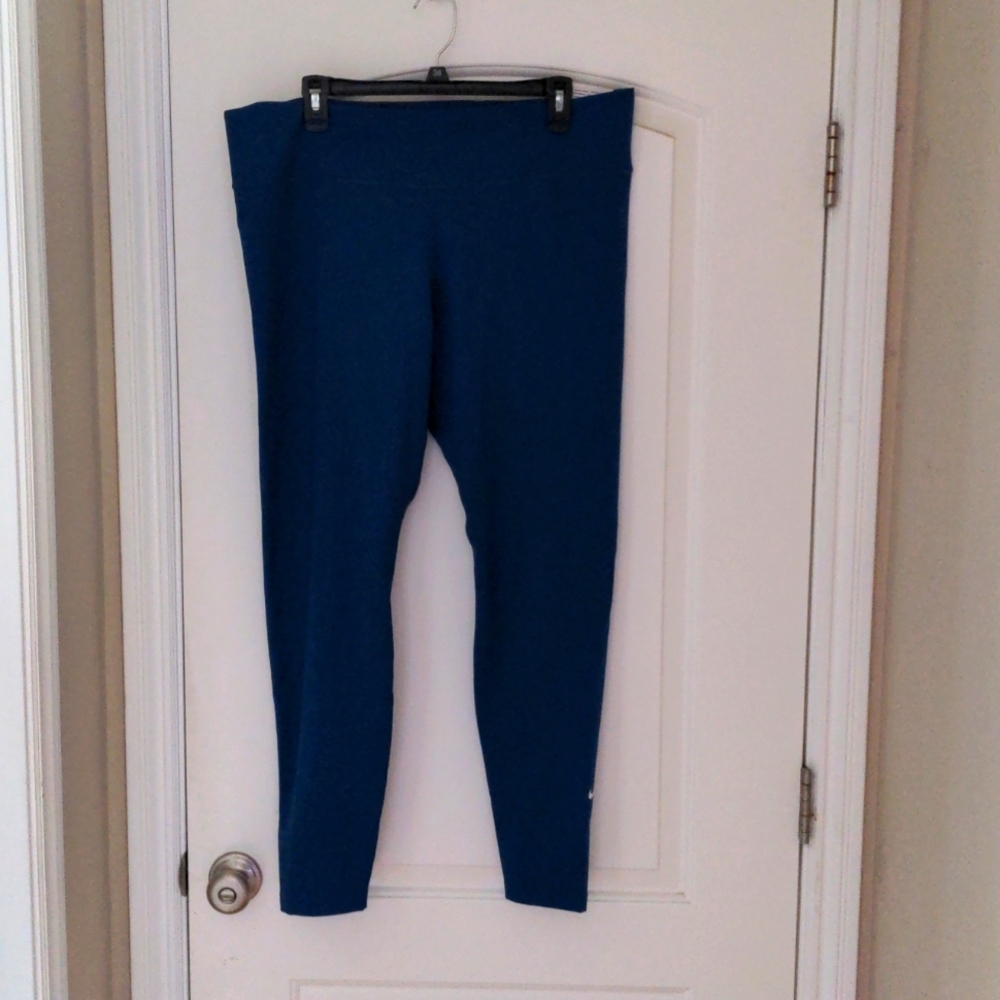 BRAND NEW WITH TAGS Nike One Leggings
